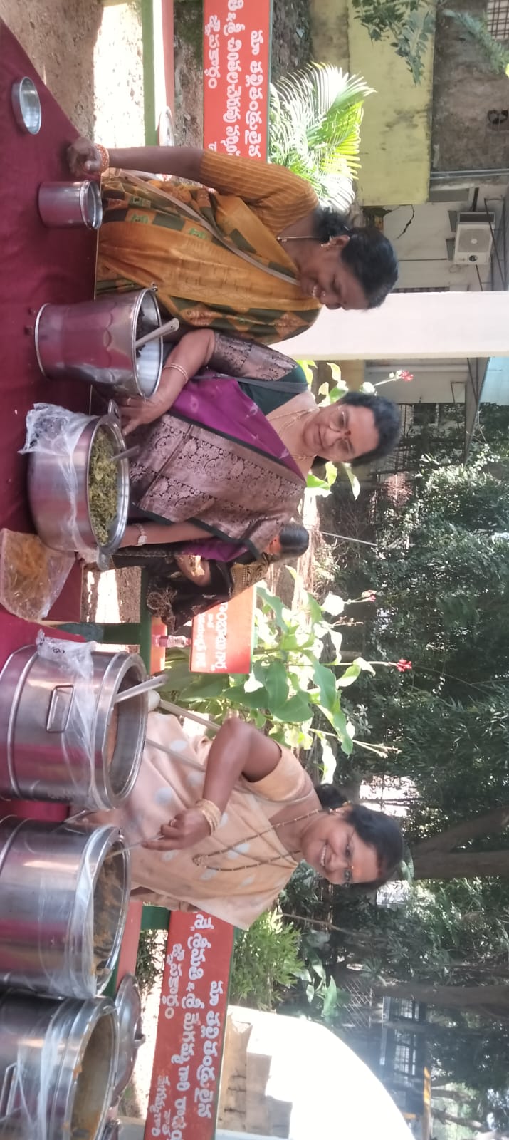 The Women wing team serving food in Karteeka Vana Bhojanaalu 1.jpg
